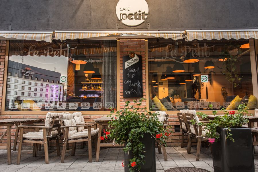 Le Petit - Caffe & Bar & Food